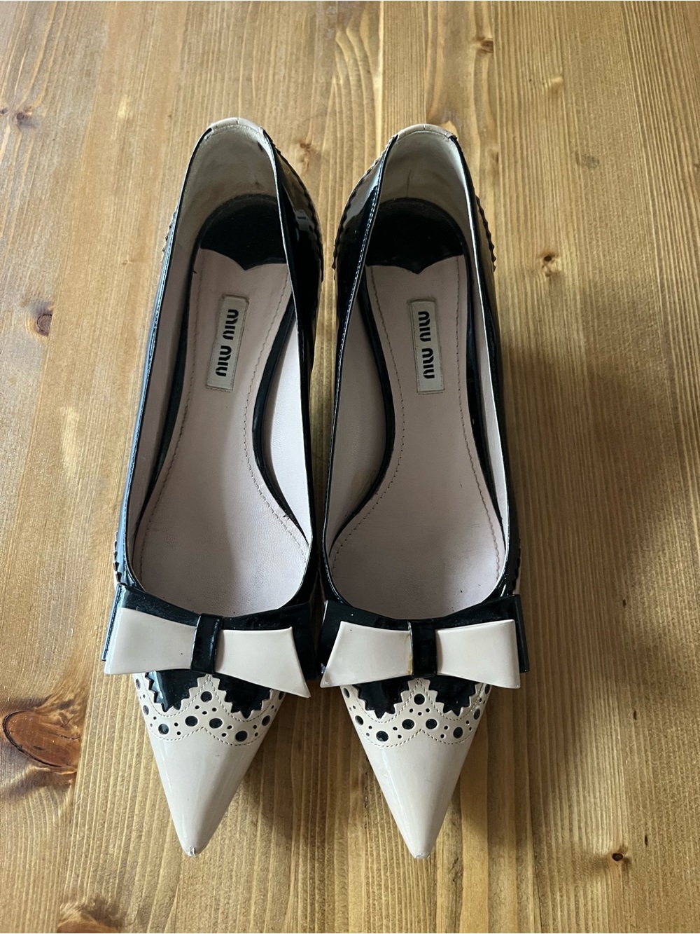 Miu Miu Black & Cream Pointed Bow Kitten Heel